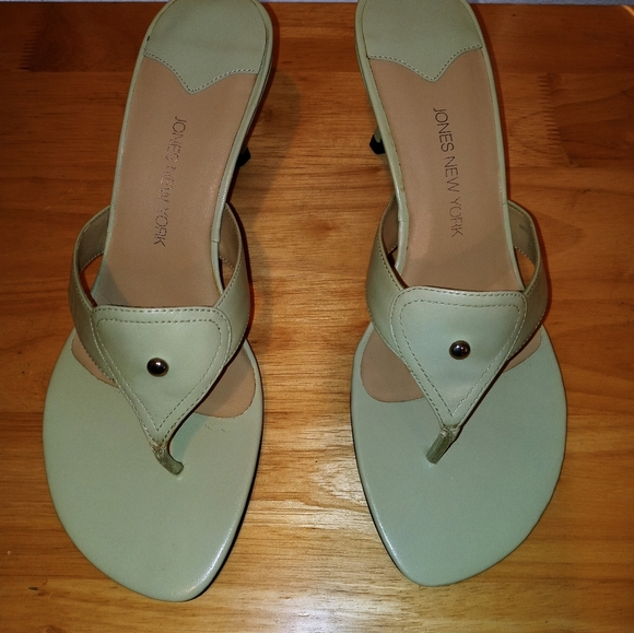 Sandal - Picture 4 of 5